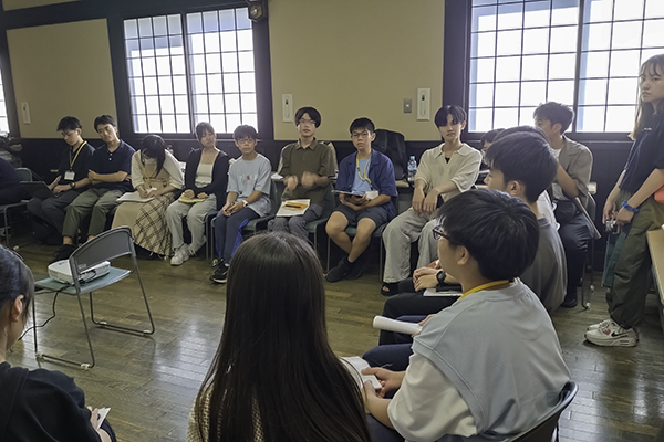 様々な背景の方々からヒアリング。話しながらリラックスした雰囲気も。